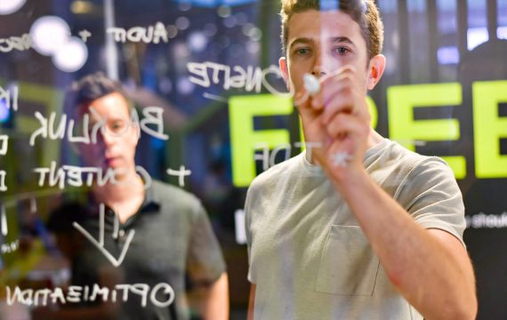 MARK-DIGITAL-Y-COMM-MANAGMENT